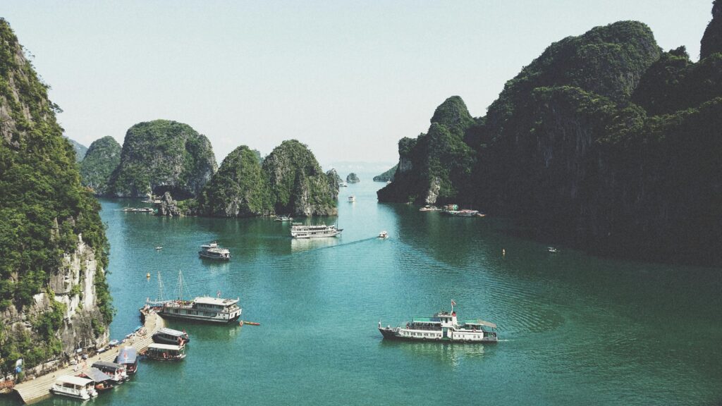 Halong Dreams & Hanoi Charm