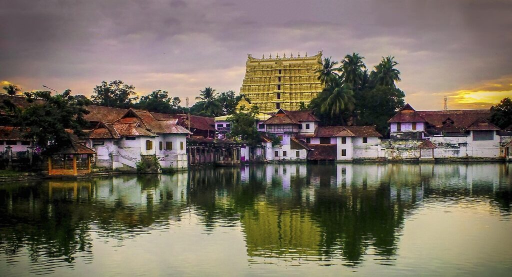 Kerala Hills, Wildlife & Beaches